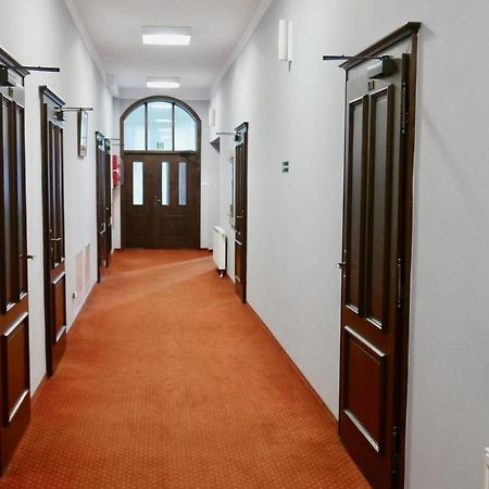 Staromiejski Piwowar Hotel Legnica Buitenkant foto