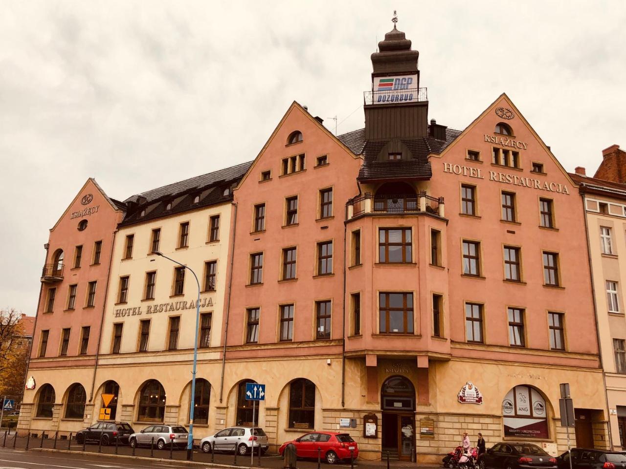 Staromiejski Piwowar Hotel Legnica Buitenkant foto