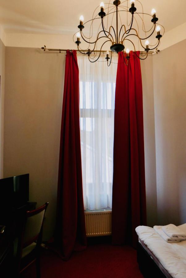 Staromiejski Piwowar Hotel Legnica Buitenkant foto